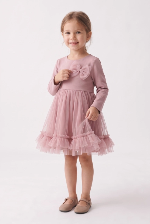 Feestjurk Iga in roze met tulerok, ruche en strikje – volledige look, vooraanzicht